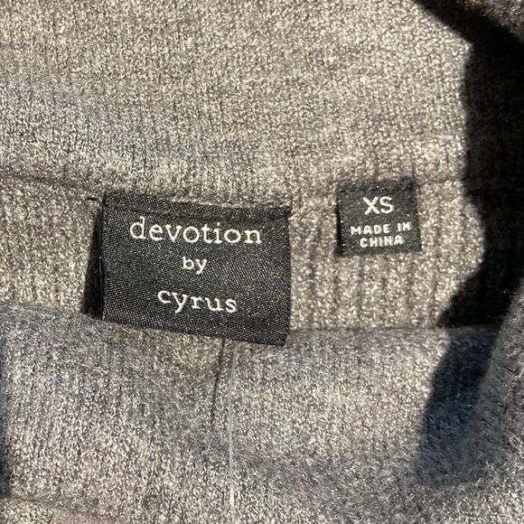 NWT CYRUS Grey Turtleneck‎ Sweater - Picture 5 of 8